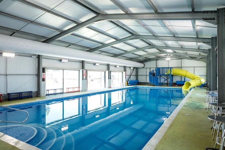 8 Bed Sun Decked Caravan Unlimited High Speed Wifi And Fun At Seawick Holiday Park Clacton-on-Sea Zewnętrze zdjęcie