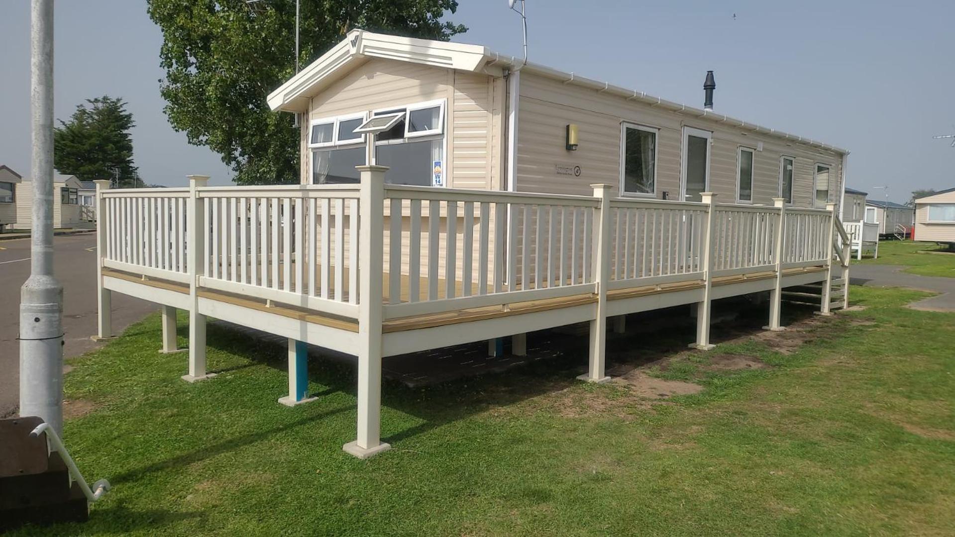 8 Bed Sun Decked Caravan Unlimited High Speed Wifi And Fun At Seawick Holiday Park Clacton-on-Sea Zewnętrze zdjęcie