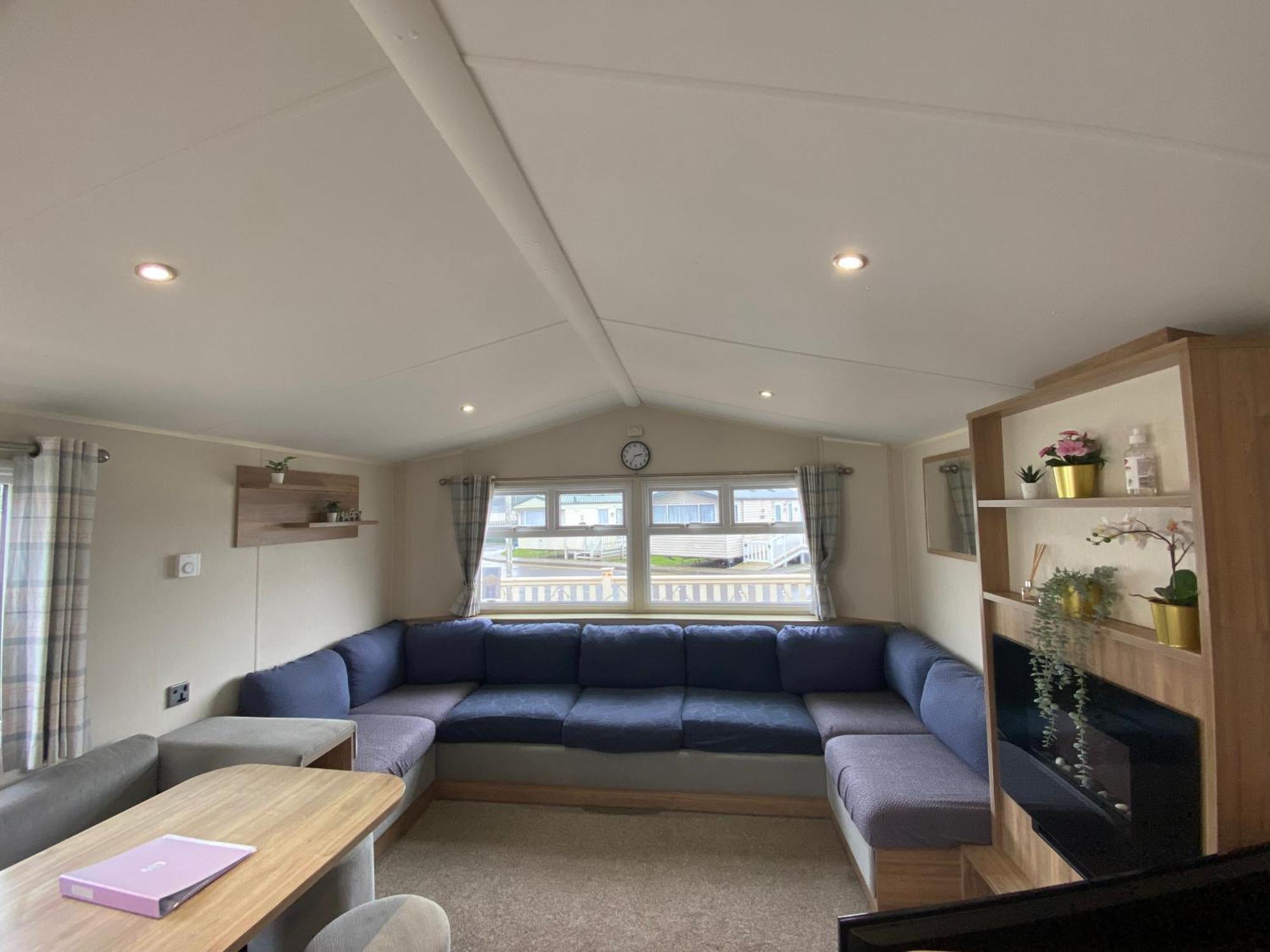 8 Bed Sun Decked Caravan Unlimited High Speed Wifi And Fun At Seawick Holiday Park Clacton-on-Sea Zewnętrze zdjęcie